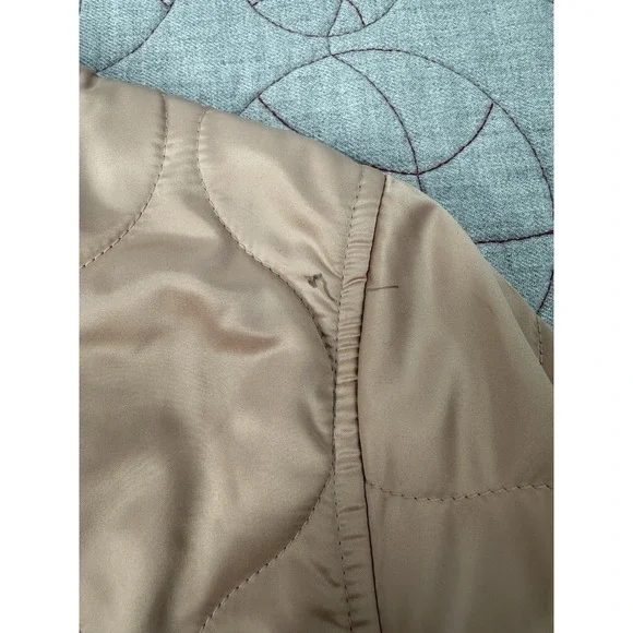 Abercrombie & Fitch Pink Satin Quilted Bomber Jacket / Women's Small - Picture 8 of 8